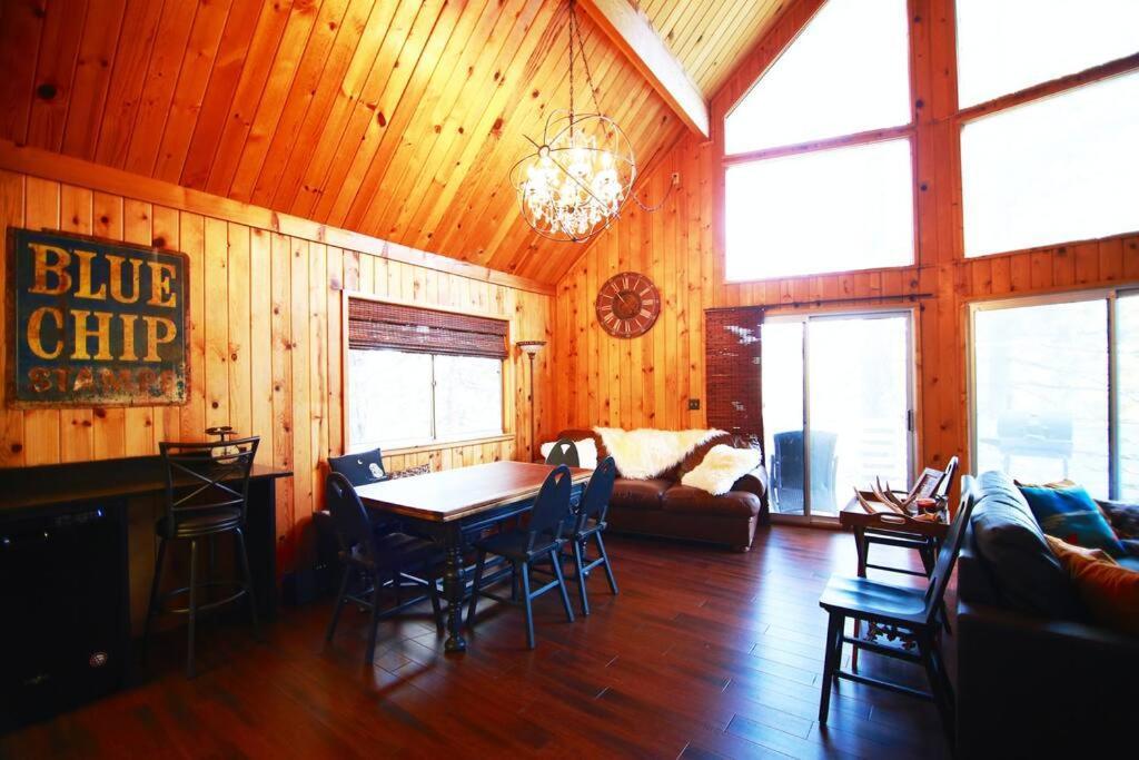 Glimmer Chalet Treetop A-Frame Cabin Lake View 箭头湖 外观 照片